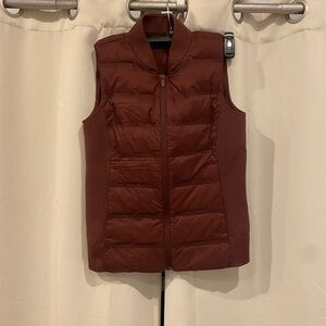 Last day! Taking to consignment. Lululemon vest